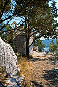 Otok Mjliet - Veliko Jezero. Piccola chiesa romanica sull'isola di S. Maria. 